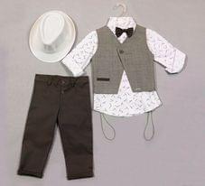 Ρουχαλάκια για αγόρι ΑΕ54 Ρούχο βάπτισης σε χρωματισμούς μπεζ και λευκό |  ΑΕ54 Νο-2 (12-24 μηνών) Ρουχαλάκια για αγόρι - "Ρουχαλάκι για το μικρό σας αντράκι" Μοντέρνα σχέδια με την καλύτερη ποιότητα ραπτικής. Ένας ιδιαίτερα μοντέρνος συνδυασμός που θα κάνει το αγόρι σας να ξεχωρίζει. Το εξαιρετικό μπεζ γιλέκο ταιριάζει ιδανικά με το λευκό πουκάμισο και το παντελόνι σε μπεζ απόχρωση ολοκληρώνει το σύνολο. Αξεσουάρ το καπελάκι και το παπιγιόν.