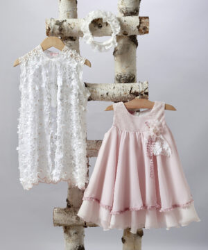 Φορεματάκι βάπτισης New life 2526-6 Νο-1,2,3 φορεματάκι βάπτισης - Ρουχαλάκια για τη μικρή σας πριγκίπισσα | Φόρεμα από μουσελίνα στολισμένο με σύνθεση από λουλούδια και κορδελάκια.